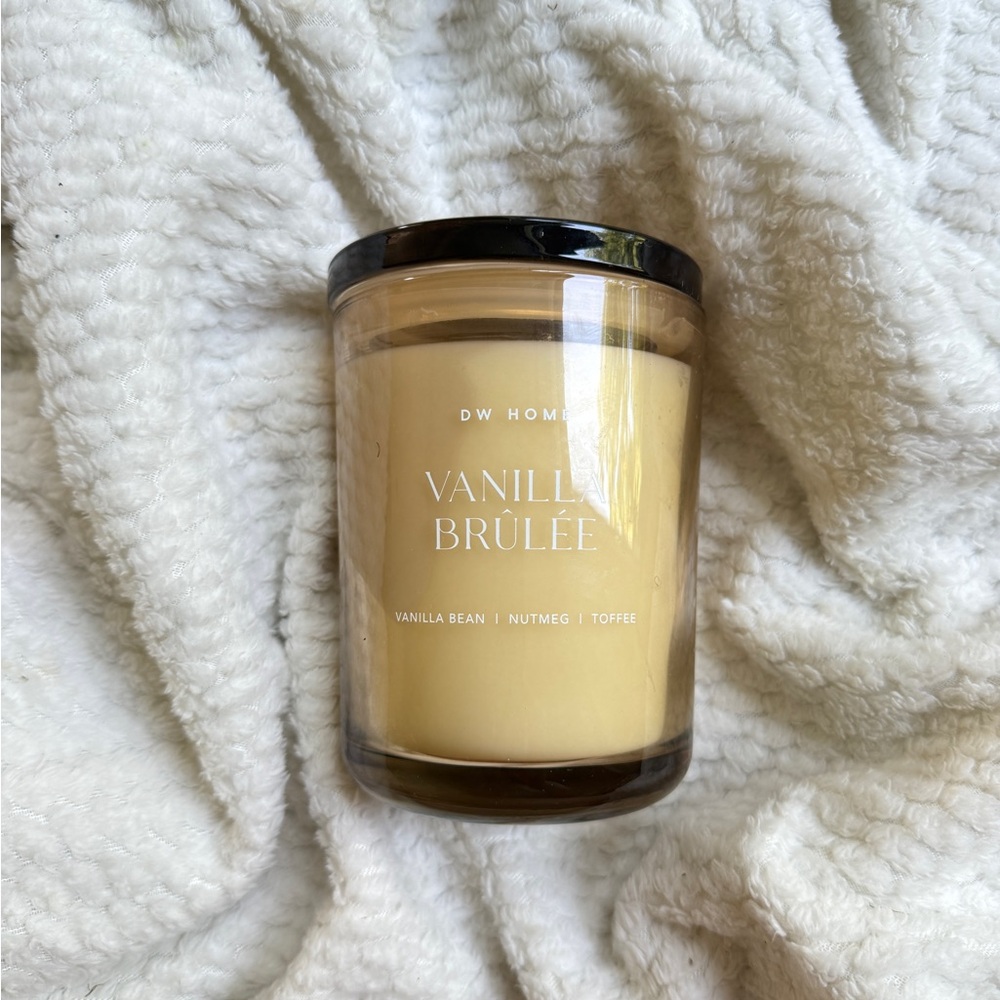 DW Home Vanilla Brûlée Candle - Warm Cream